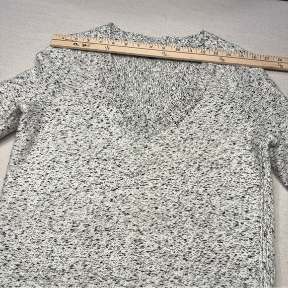 Banana Republic Marled V-Neck Tunic Sweater - Size Medium - Picture 12 of 16